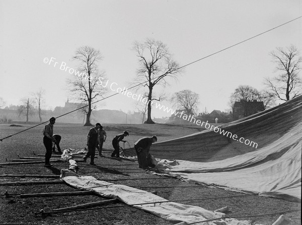 CIRCUS ERECTING 'BIG TOP'